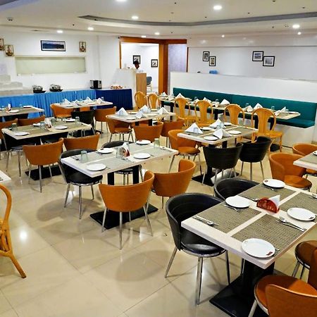 Bay View Hotel Vizag Visakhapatnam Buitenkant foto