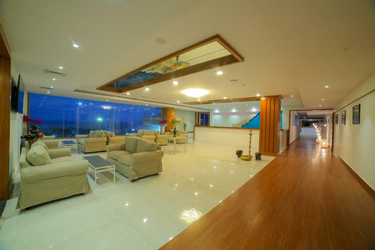 Bay View Hotel Vizag Visakhapatnam Buitenkant foto