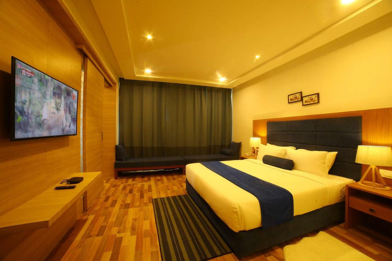 Bay View Hotel Vizag Visakhapatnam Buitenkant foto