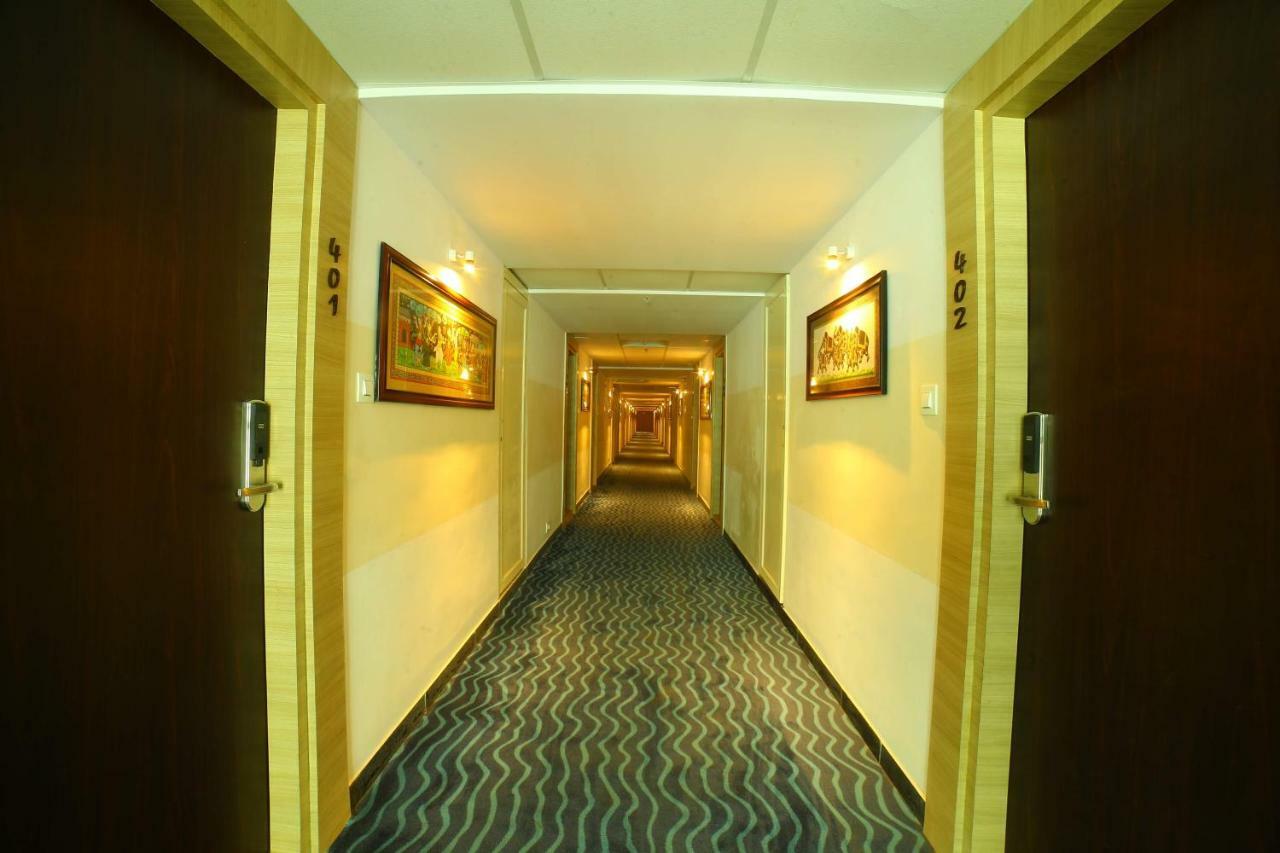 Bay View Hotel Vizag Visakhapatnam Buitenkant foto