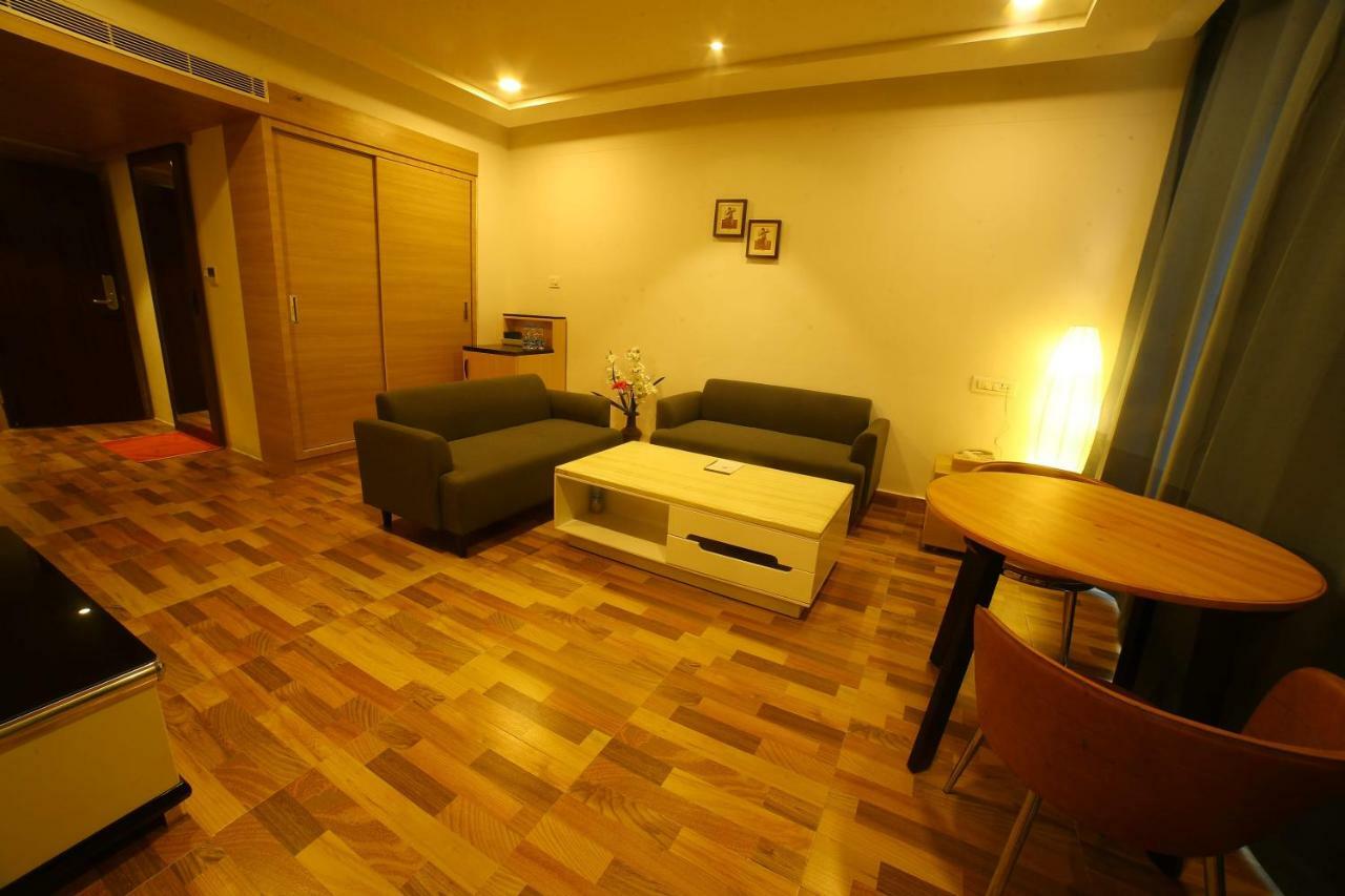 Bay View Hotel Vizag Visakhapatnam Buitenkant foto